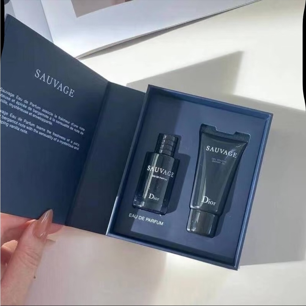 Dior Sauvage Grooming set of 10ml scent +20ml shower gel New in box! Best gift